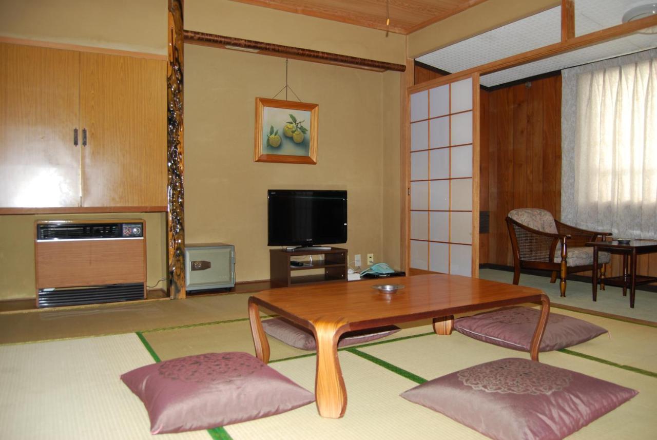 Shiga Riverside Hotel Яманути Экстерьер фото